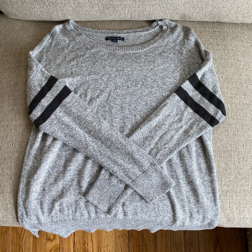 American Eagle sweater